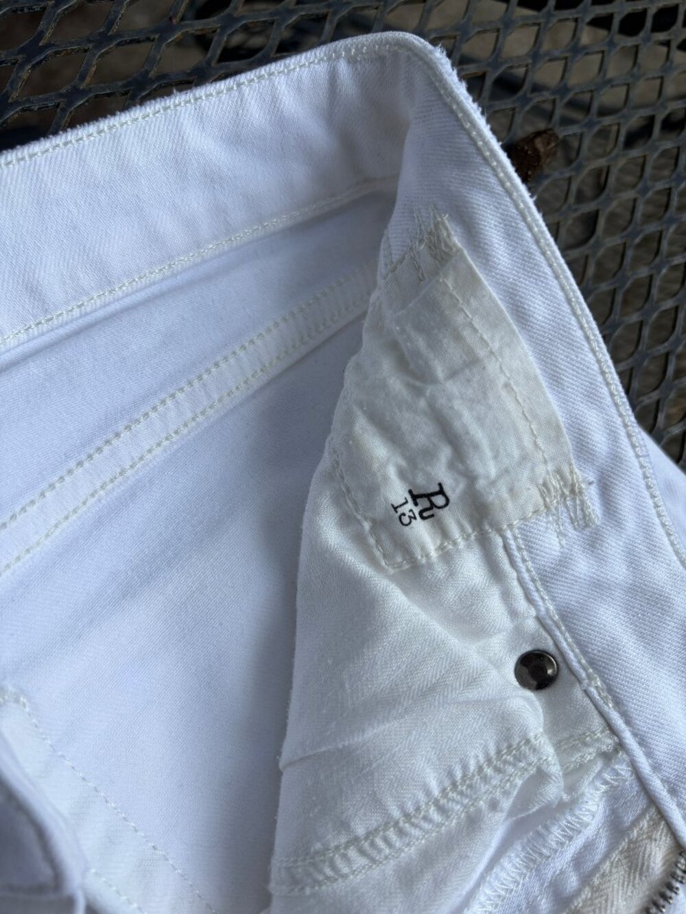 R13 Jenny Mid Rise Skinny Jeans – Size 29 – White Distressed - Picture 15 of 16